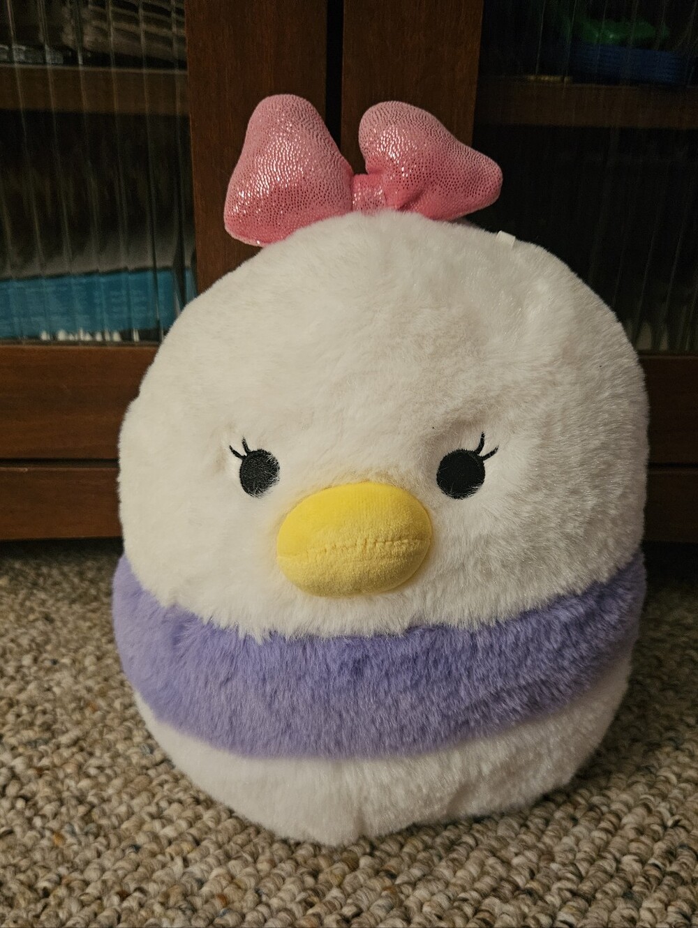 Squishmallow Fuzzamallow Disney Daisy Duck